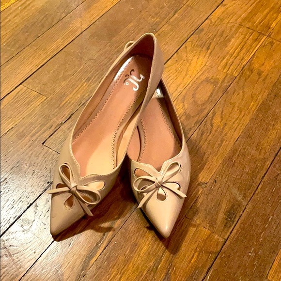 TG Shoes - TG Taupe Kitten Heels (Size 8)